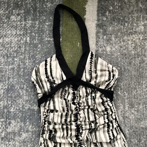 *SOLD* Ladies Midi dress - Picture 2 of 4